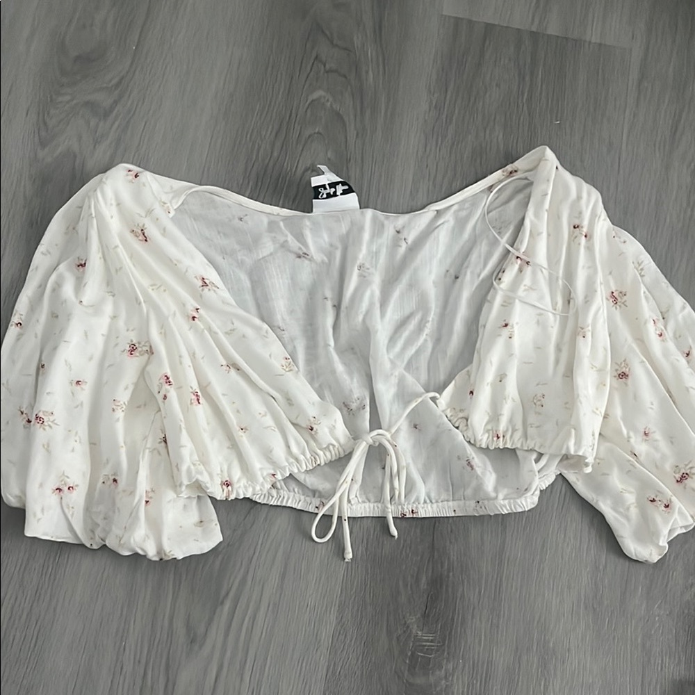 Floral White Puff Sleeve Top